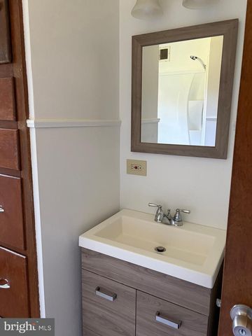 1001 S YORK STREET, Mechanicsburg, PA 17055