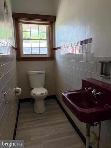 1001 S YORK STREET, Mechanicsburg, PA 17055