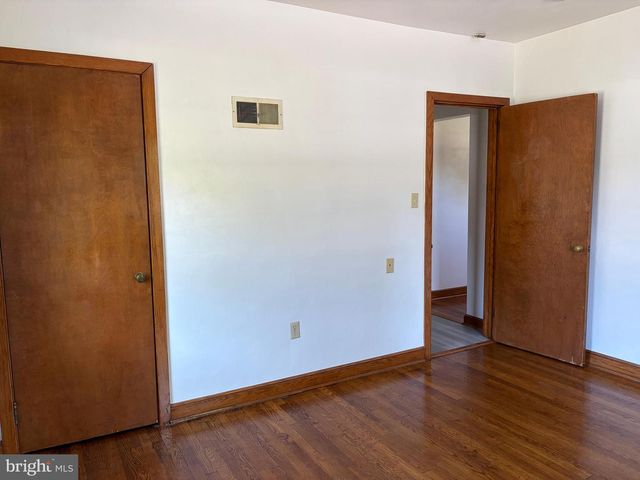 1001 S YORK STREET, Mechanicsburg, PA 17055