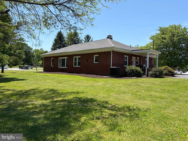 1001 S YORK STREET, Mechanicsburg, PA 17055