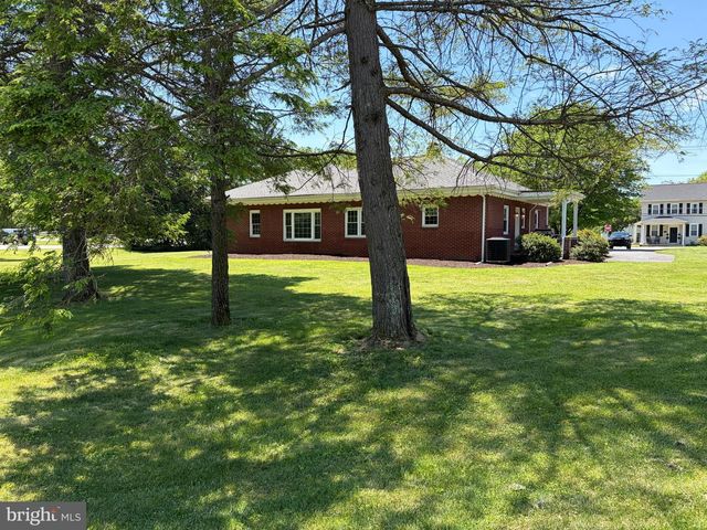 1001 S YORK STREET, Mechanicsburg, PA 17055