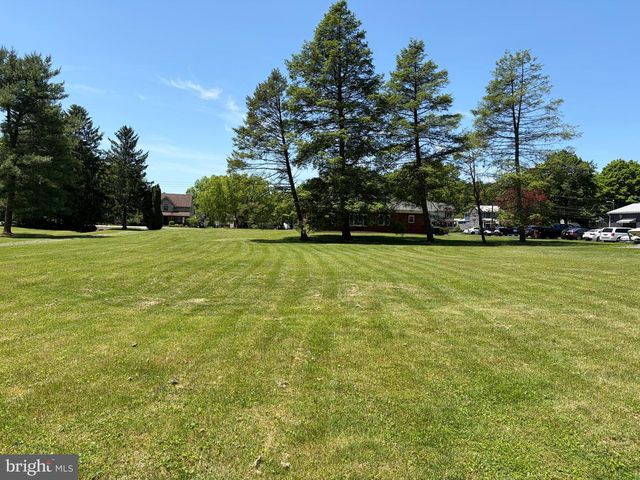 1001 S YORK STREET, Mechanicsburg, PA 17055
