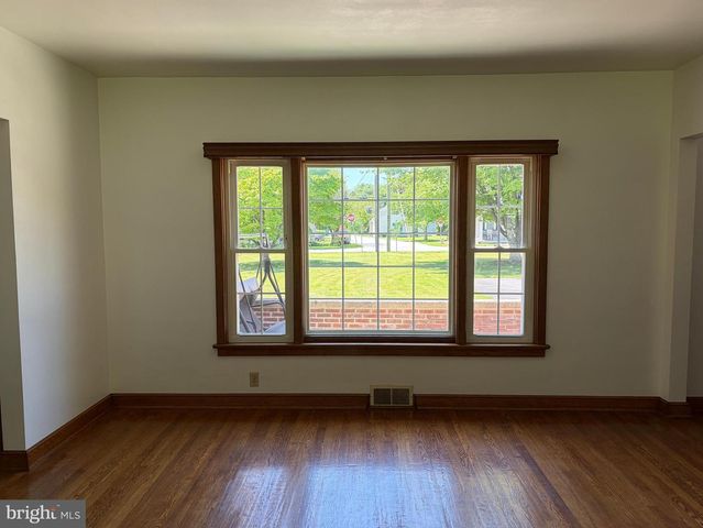 1001 S YORK STREET, Mechanicsburg, PA 17055
