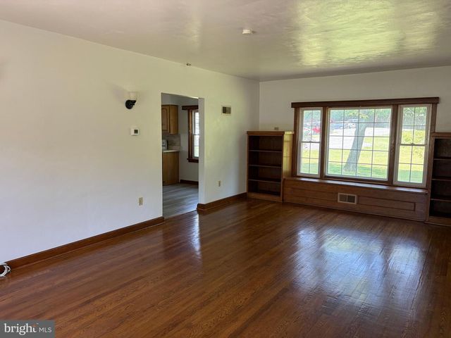 1001 S YORK STREET, Mechanicsburg, PA 17055