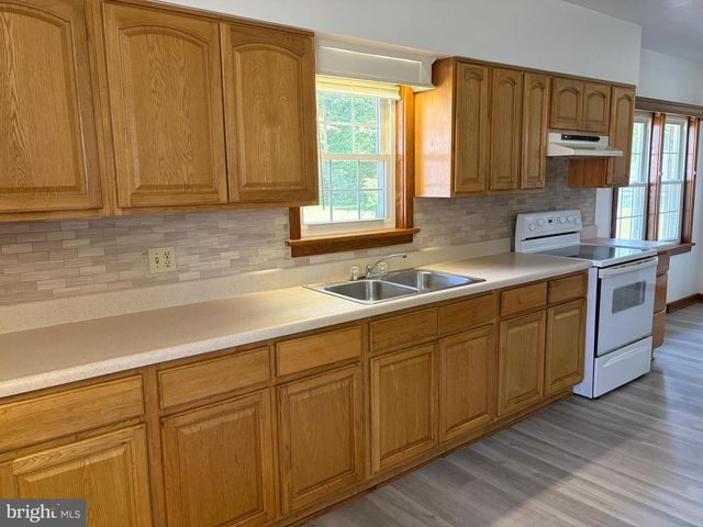 1001 S YORK STREET, Mechanicsburg, PA 17055