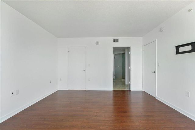 200 Sunny Isles Boulevard 2-1701, Sunny Isles Beach, FL 33160