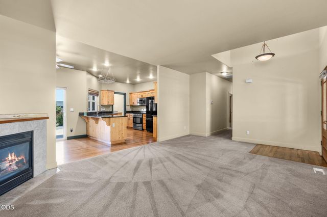 1806 NW Ivy Avenue, Redmond, OR 97756
