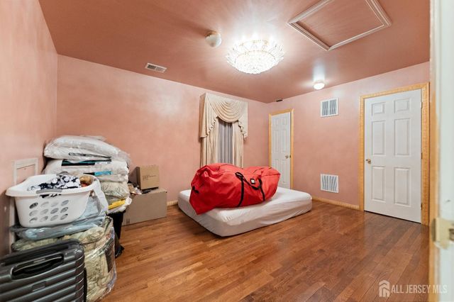 7 Spring Drive, South Brunswick, NJ 08810