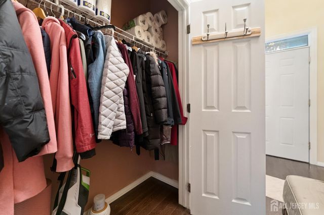 7 Spring Drive, South Brunswick, NJ 08810