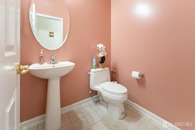 7 Spring Drive, South Brunswick, NJ 08810