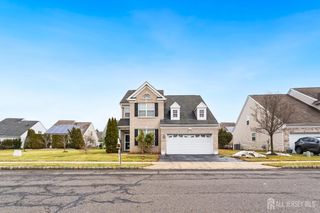 7 Spring Drive, South Brunswick, NJ 08810