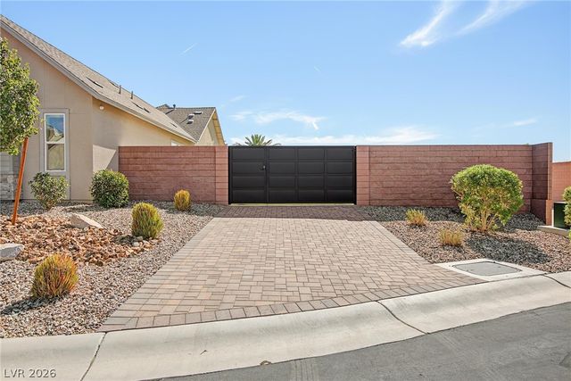 8860 Sweet Magnolia Court, Las Vegas, NV 89113