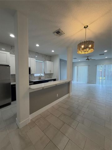 3007 E CENTRAL BOULEVARD 3007, Orlando, FL 32803