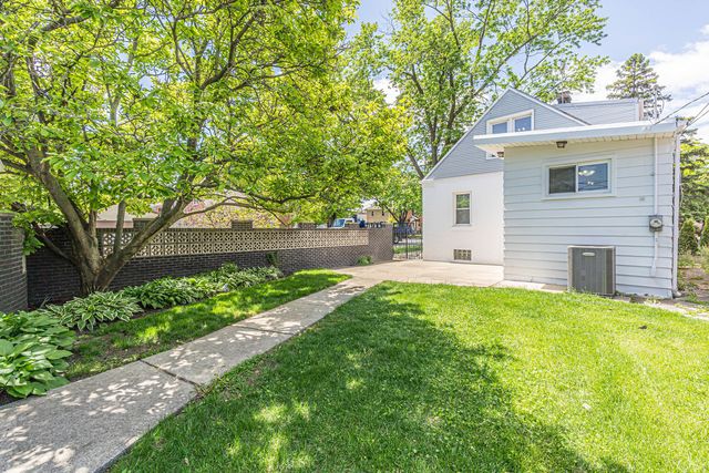 2601 West Street, River Grove, IL 60171