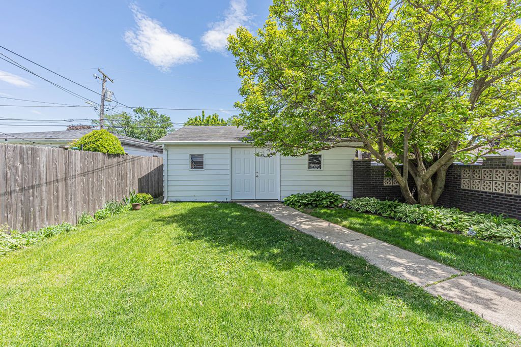 Image 25 of property listing at 2601 West Street, River Grove, IL 60171
