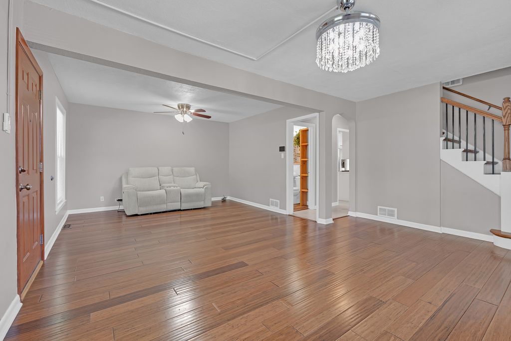 Image 4 of property listing at 2601 West Street, River Grove, IL 60171