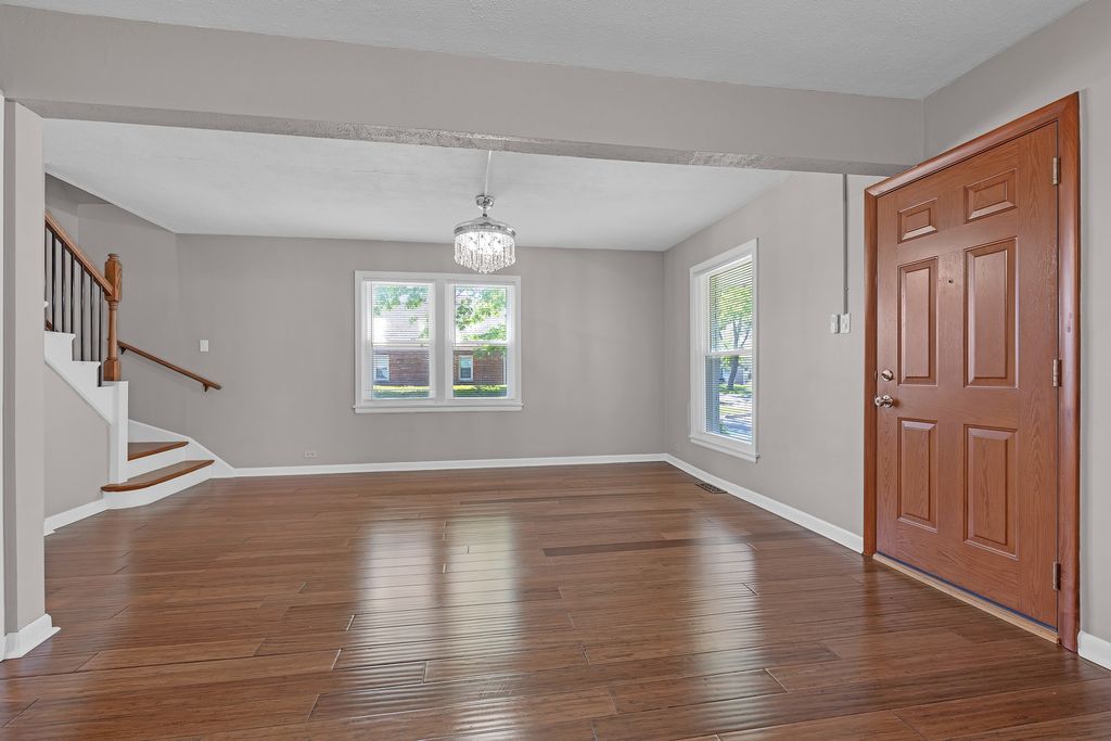 Image 7 of property listing at 2601 West Street, River Grove, IL 60171
