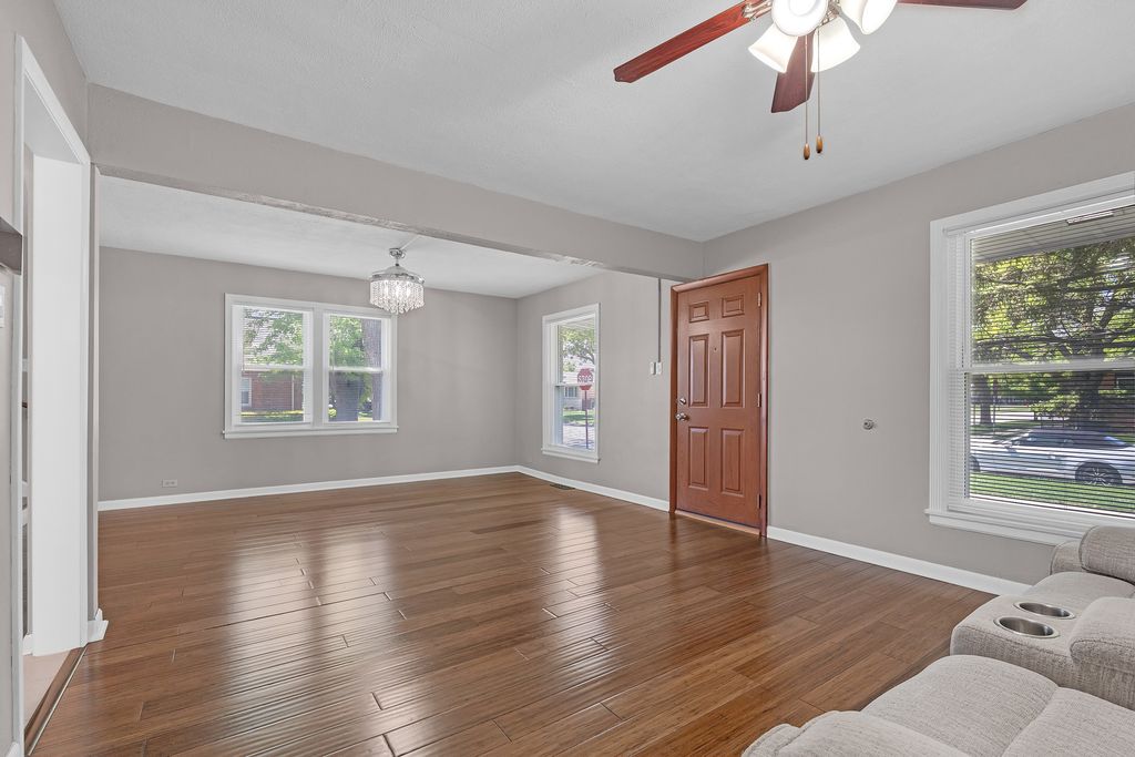 Image 8 of property listing at 2601 West Street, River Grove, IL 60171
