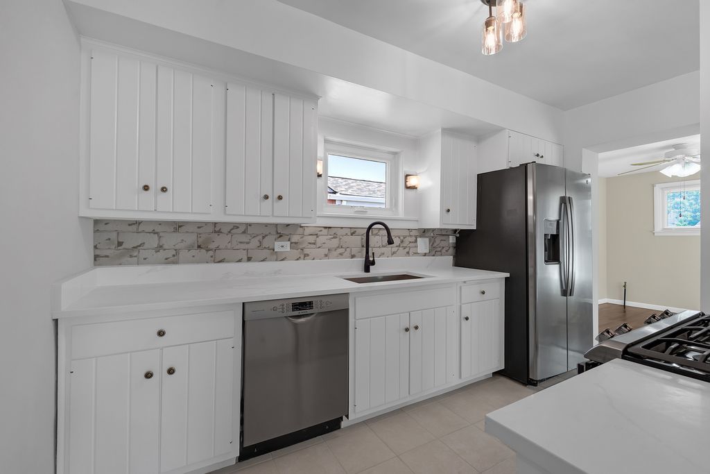 Image 9 of property listing at 2601 West Street, River Grove, IL 60171