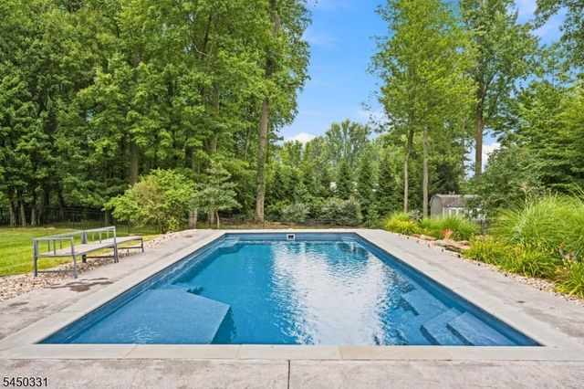 35 Mercier Pl, Berkeley Heights Twp., NJ 07922