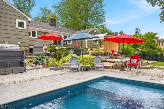 35 Mercier Pl, Berkeley Heights Twp., NJ 07922