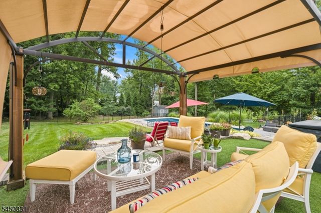 35 Mercier Pl, Berkeley Heights Twp., NJ 07922