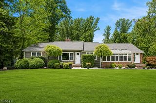 35 Mercier Pl, Berkeley Heights Twp., NJ 07922
