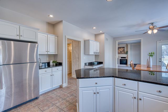 8244 Clearview Drive, Newburgh, IN 47630