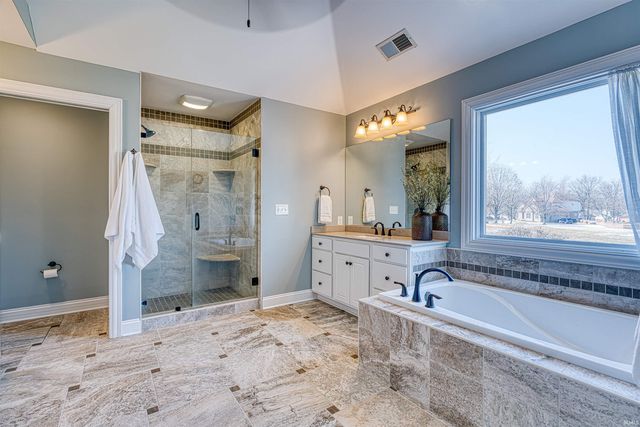 8244 Clearview Drive, Newburgh, IN 47630