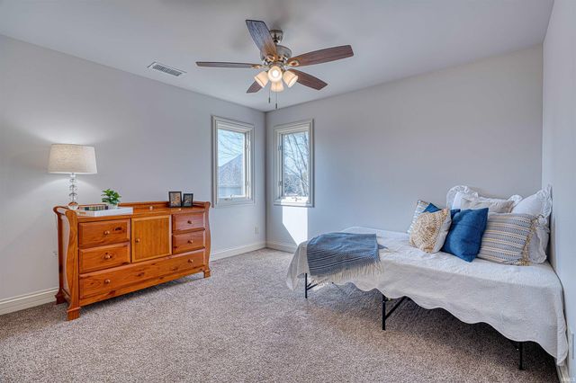 8244 Clearview Drive, Newburgh, IN 47630