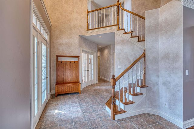 8244 Clearview Drive, Newburgh, IN 47630