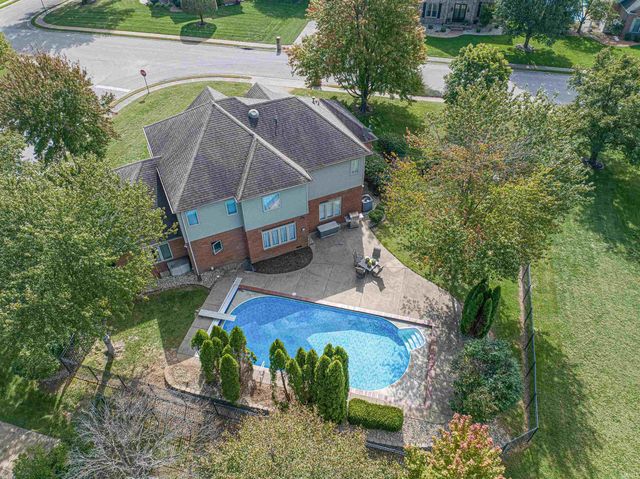 8244 Clearview Drive, Newburgh, IN 47630