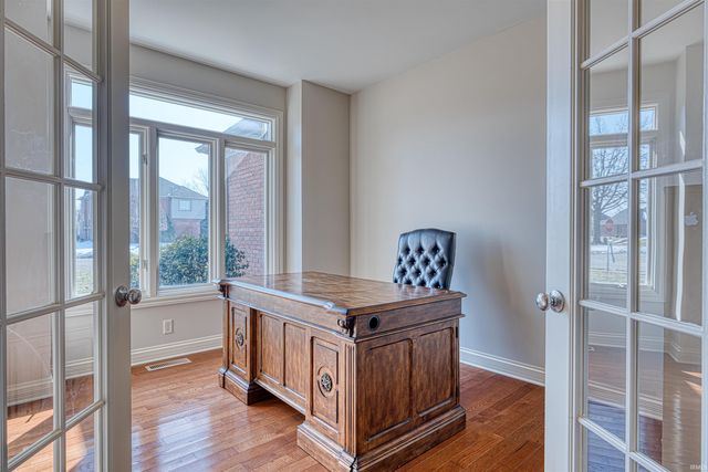 8244 Clearview Drive, Newburgh, IN 47630