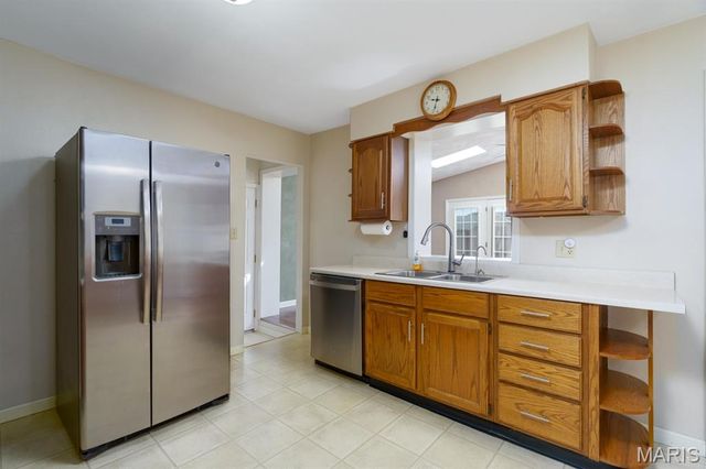 18 Cambridge Drive, Granite City, IL 62040