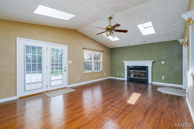 18 Cambridge Drive, Granite City, IL 62040