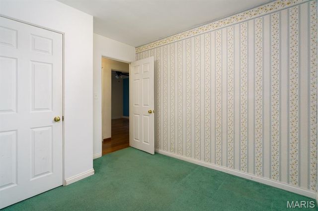 18 Cambridge Drive, Granite City, IL 62040