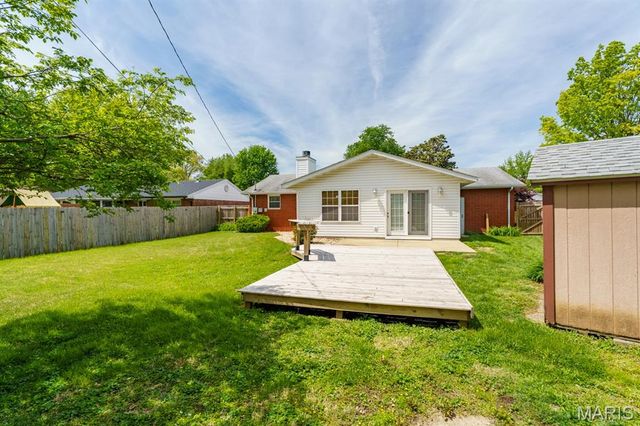 18 Cambridge Drive, Granite City, IL 62040