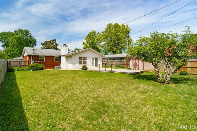 18 Cambridge Drive, Granite City, IL 62040