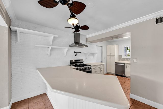 901 SE 12th Avenue, Deerfield Beach, FL 33441