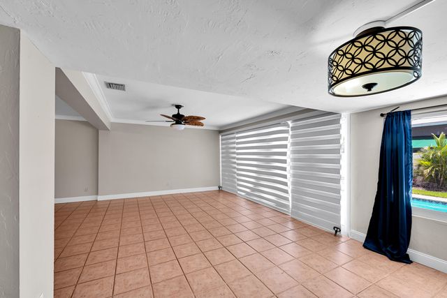 901 SE 12th Avenue, Deerfield Beach, FL 33441