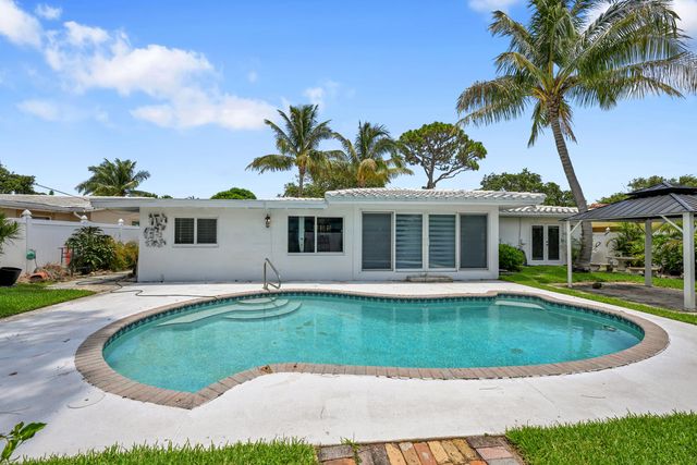 901 SE 12th Avenue, Deerfield Beach, FL 33441