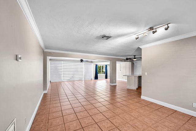 901 SE 12th Avenue, Deerfield Beach, FL 33441