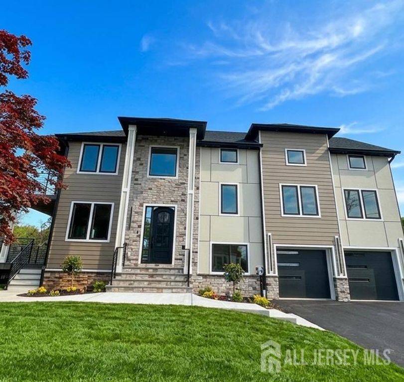 141 Lund Avenue, Edison, NJ 08820