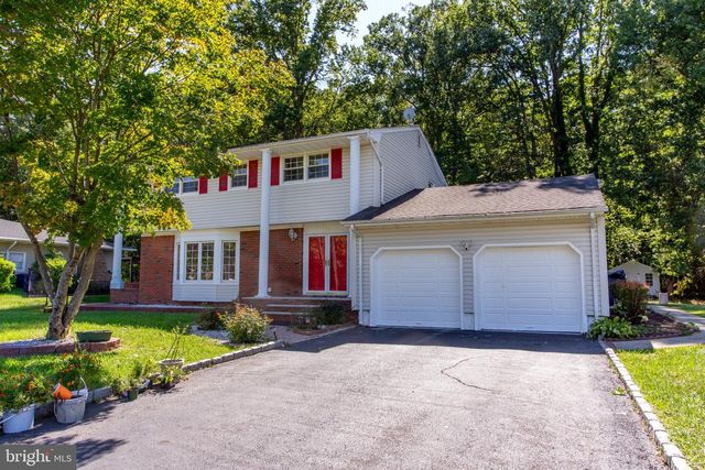 14 WOODMERE RD, North Brunswick, NJ 08902