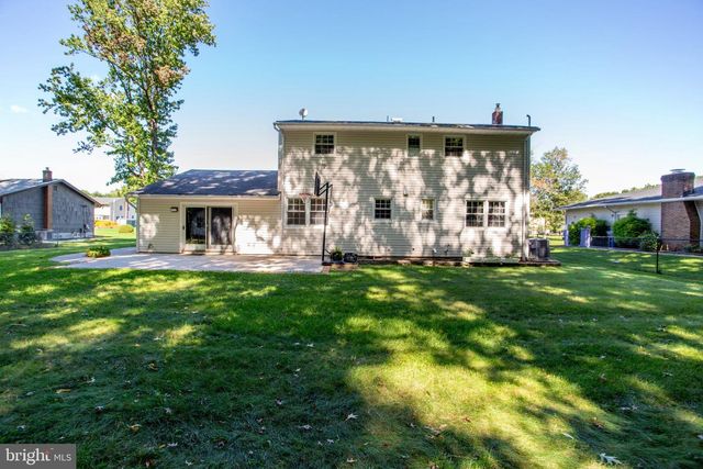 14 WOODMERE RD, North Brunswick, NJ 08902