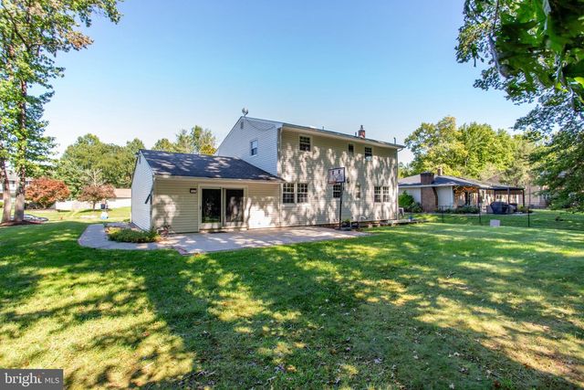 14 WOODMERE RD, North Brunswick, NJ 08902