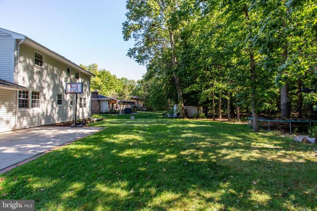 14 WOODMERE RD, North Brunswick, NJ 08902