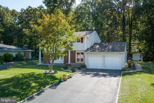 14 WOODMERE RD, North Brunswick, NJ 08902