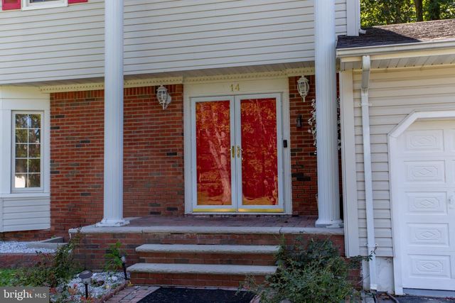 14 WOODMERE RD, North Brunswick, NJ 08902