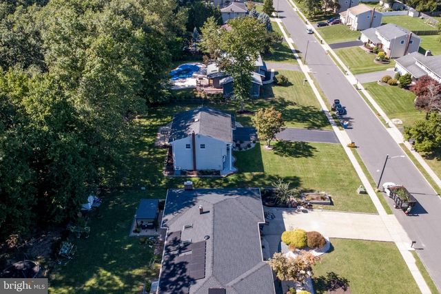 14 WOODMERE RD, North Brunswick, NJ 08902